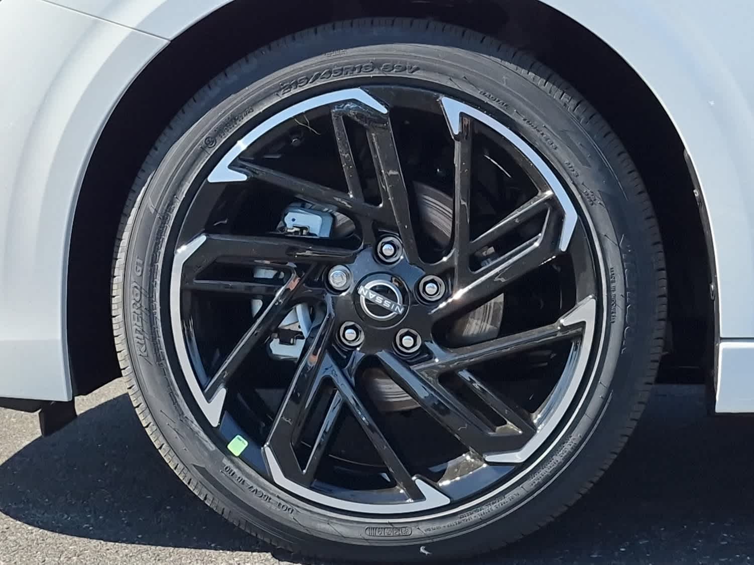 2026 Nissan Sentra SR - Photo 6