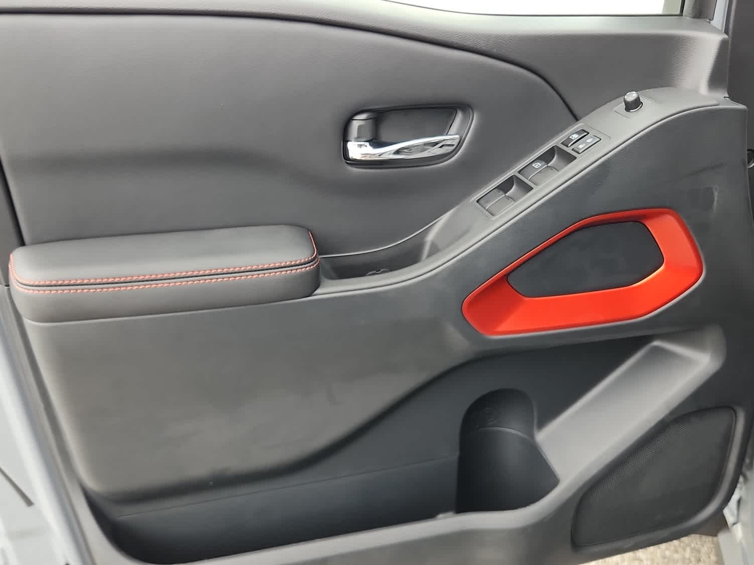 2025 Nissan Frontier PRO-4X - Photo 9