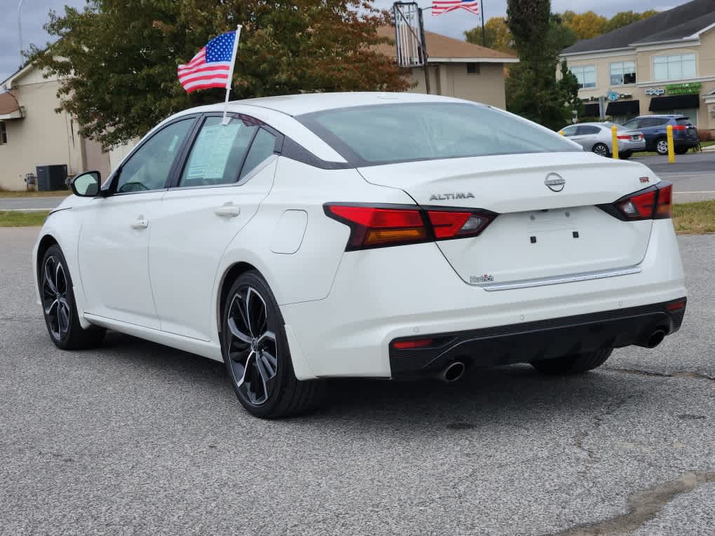 2023 Nissan Altima 2.5 SR photo 4
