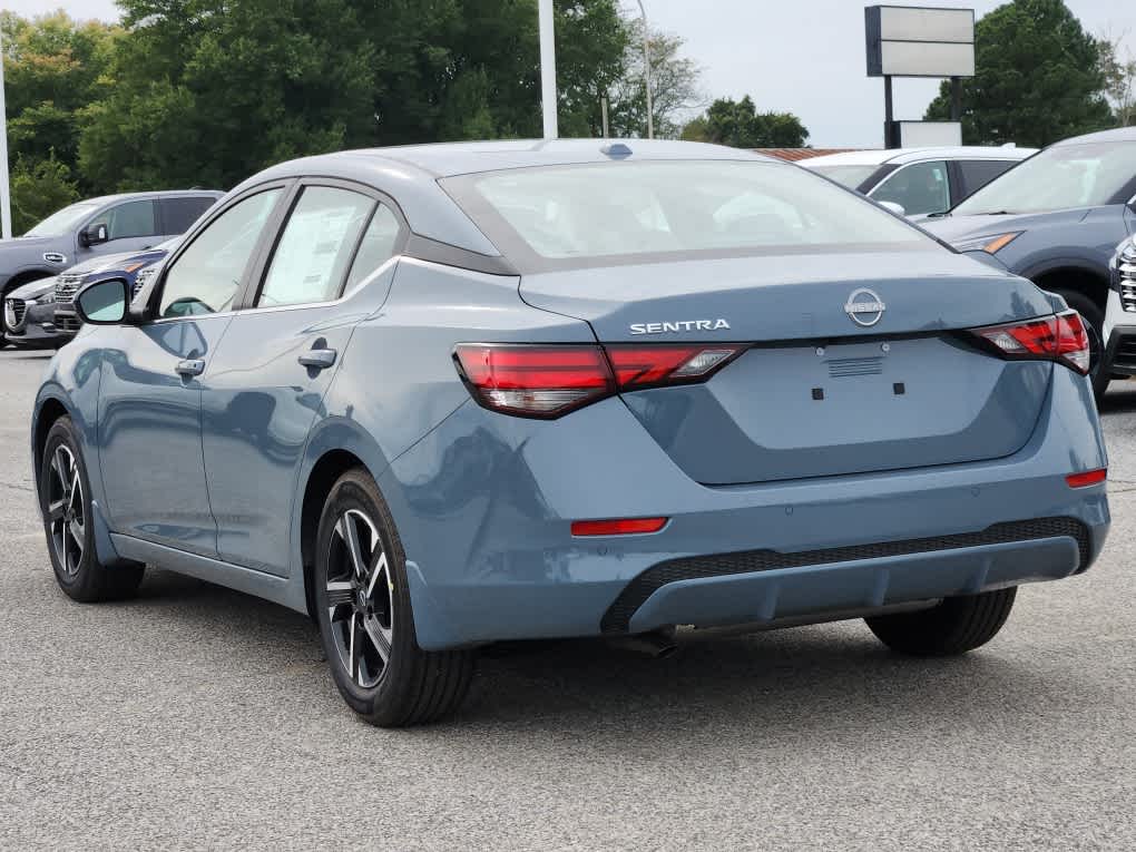 2025 Nissan Sentra SV photo 4