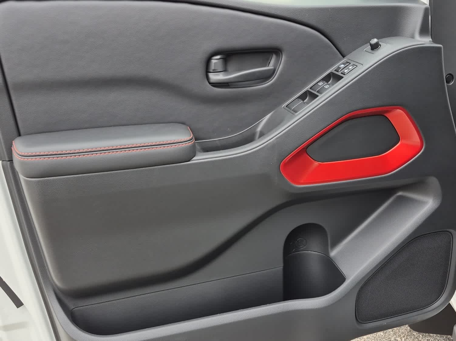 2026 Nissan Frontier PRO-4X - Photo 9