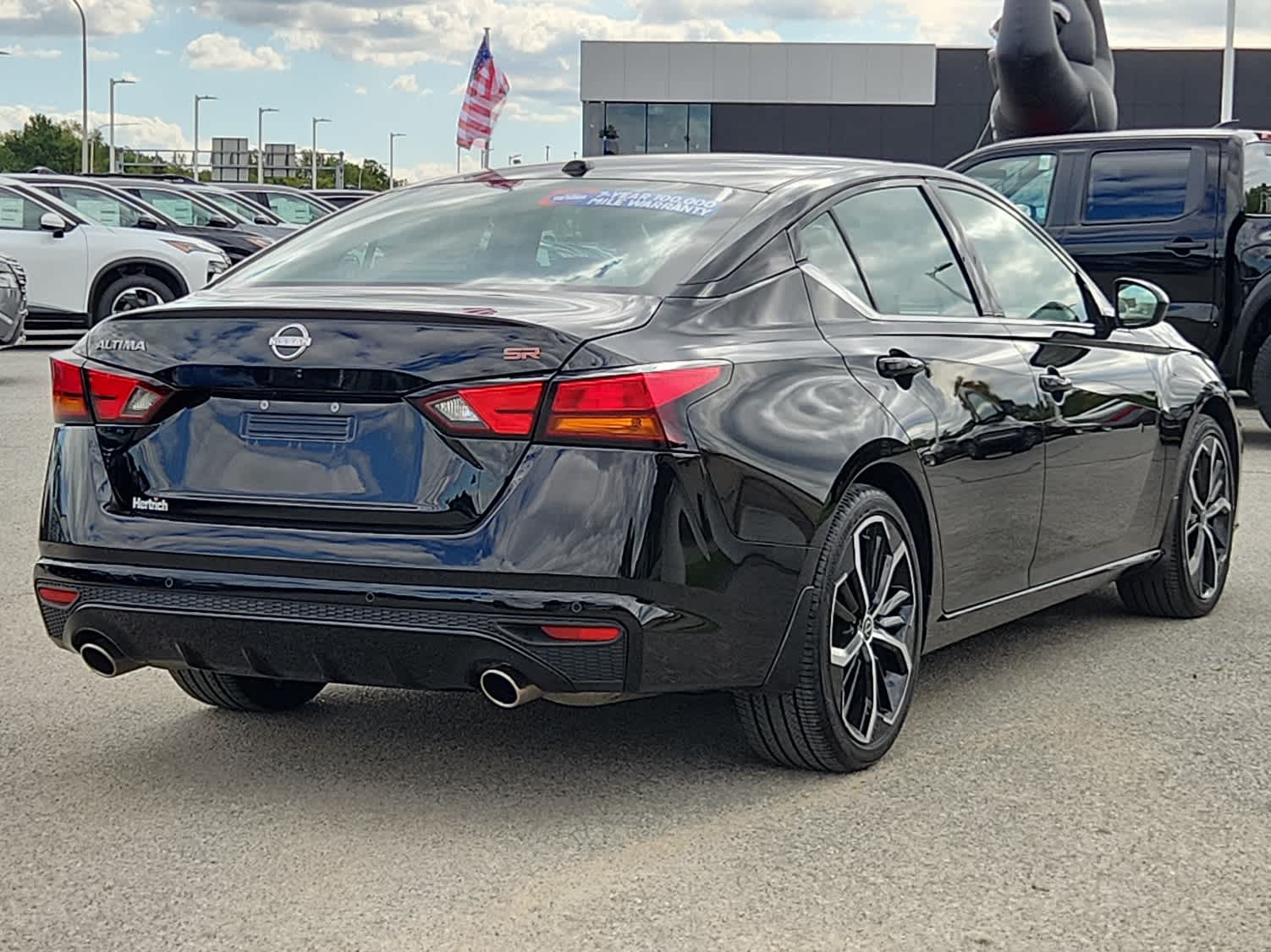 2024 Nissan Altima 2.5 SR photo 2