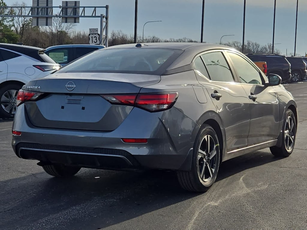 New 2025 Nissan Sentra SV CVT