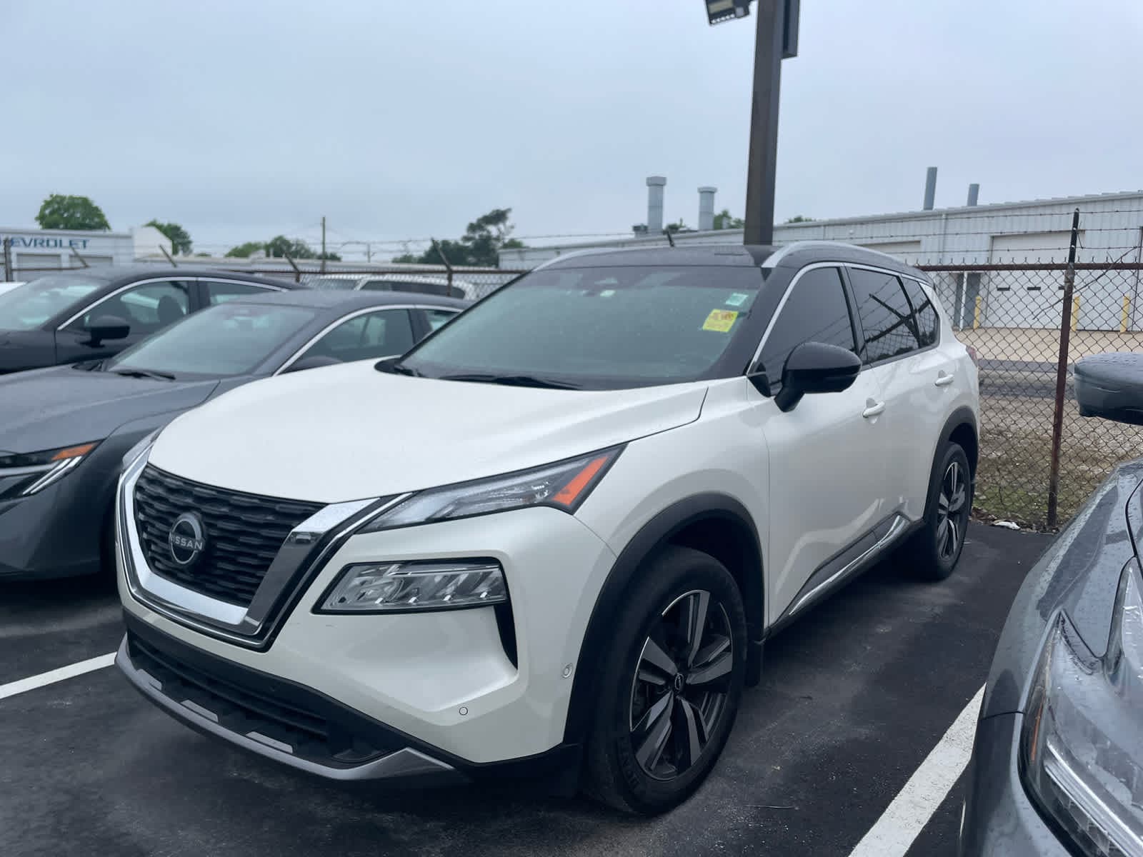 2023 Nissan Rogue SL AWD's photo
