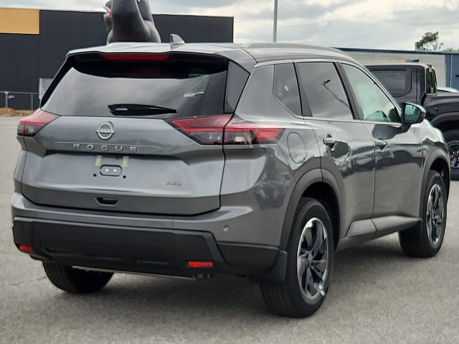 2026 Nissan Rogue SV photo 2