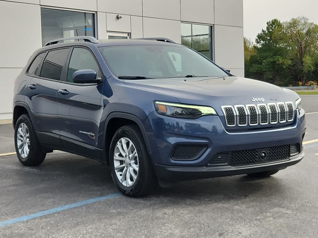 2021 Jeep Cherokee Latitude photo 2