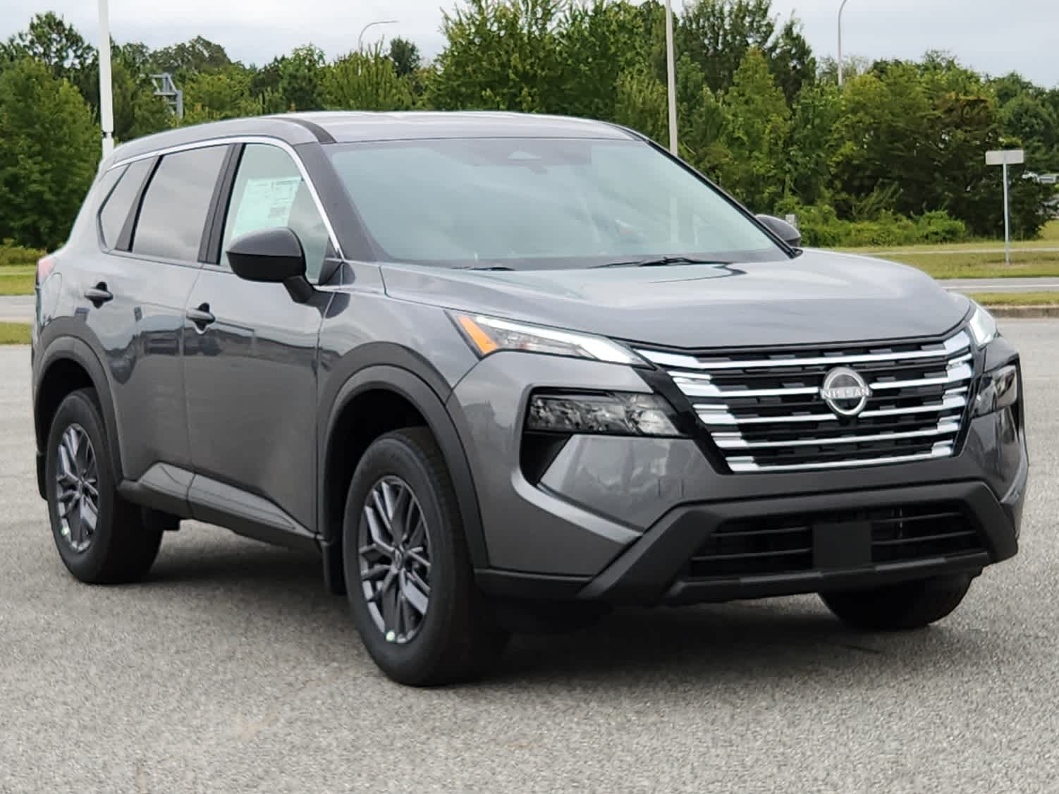 2026 Nissan Rogue S photo 2