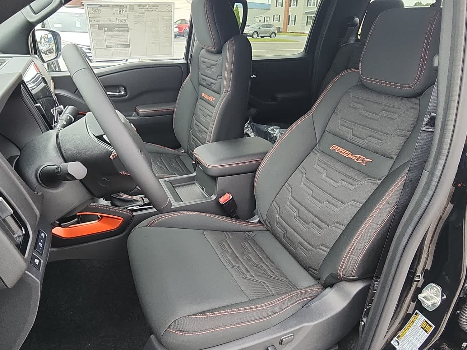 2025 Nissan Frontier PRO-4X - Photo 10