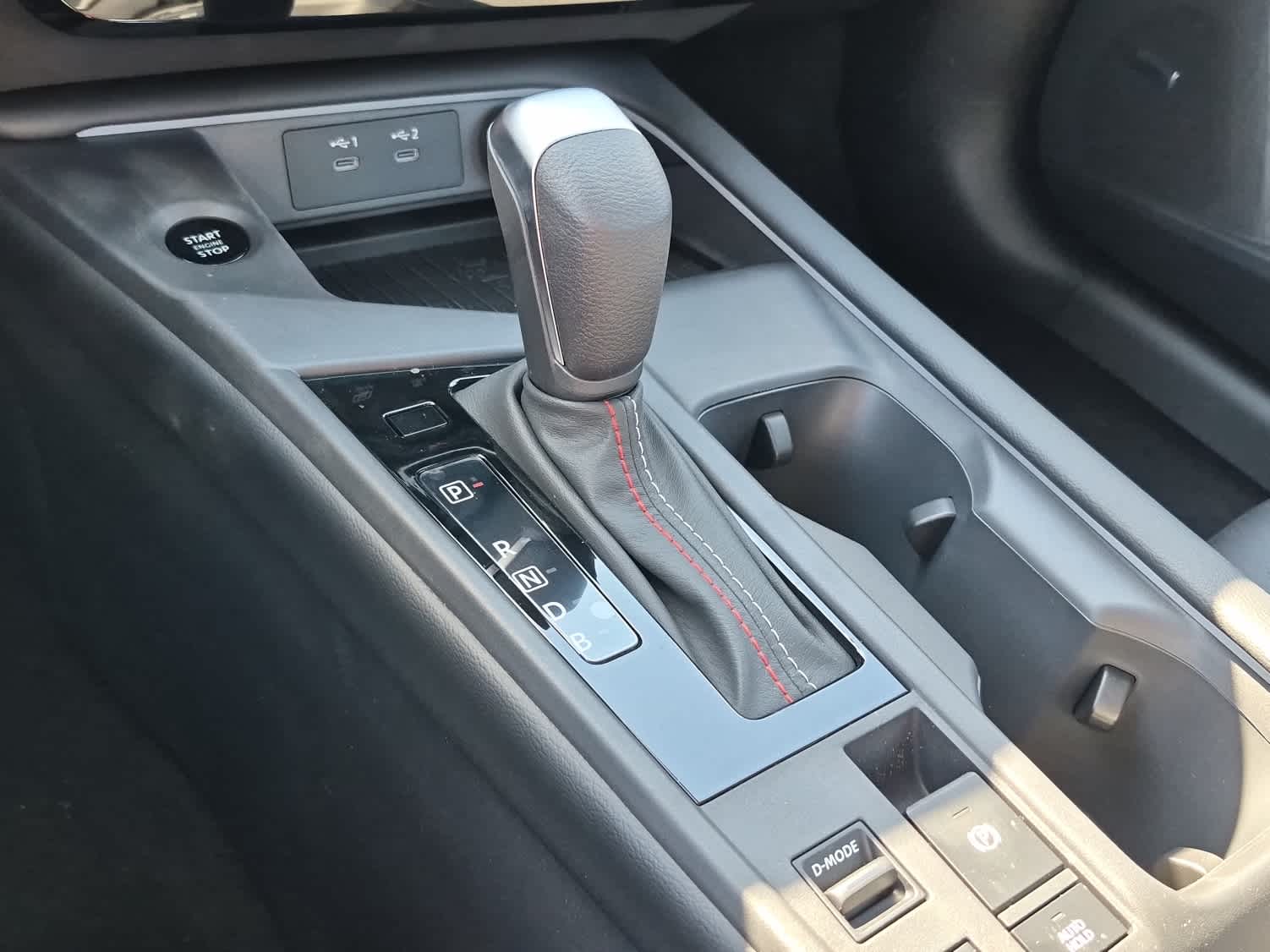 2026 Nissan Sentra SR - Photo 13