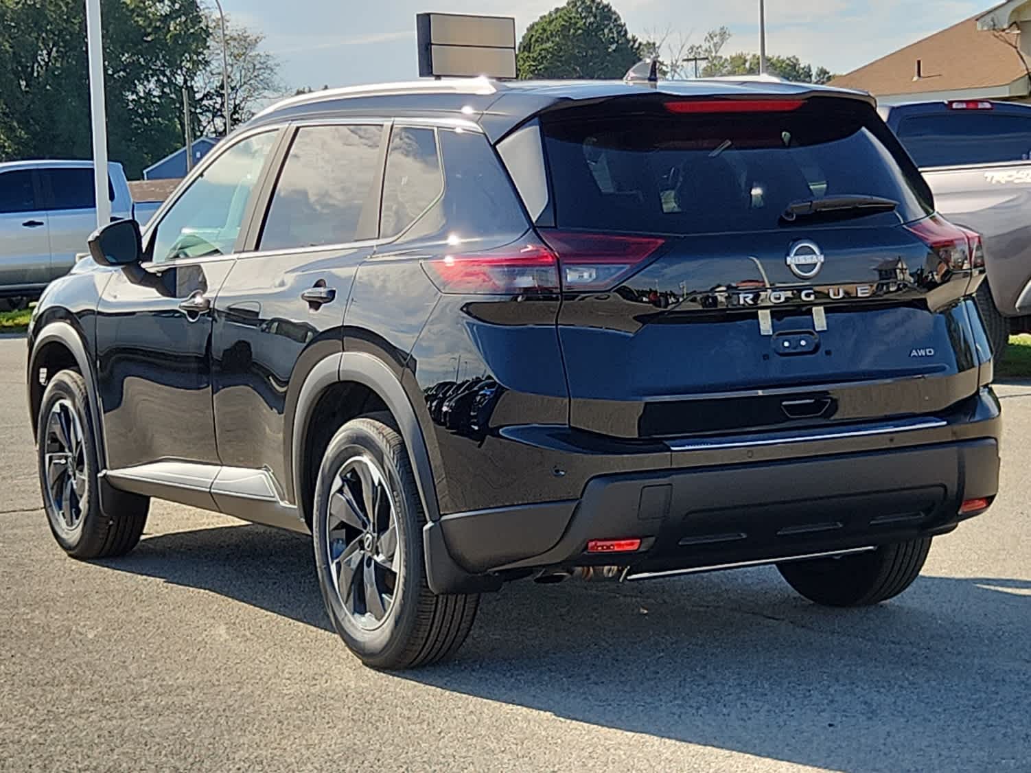 2026 Nissan Rogue SV photo 3