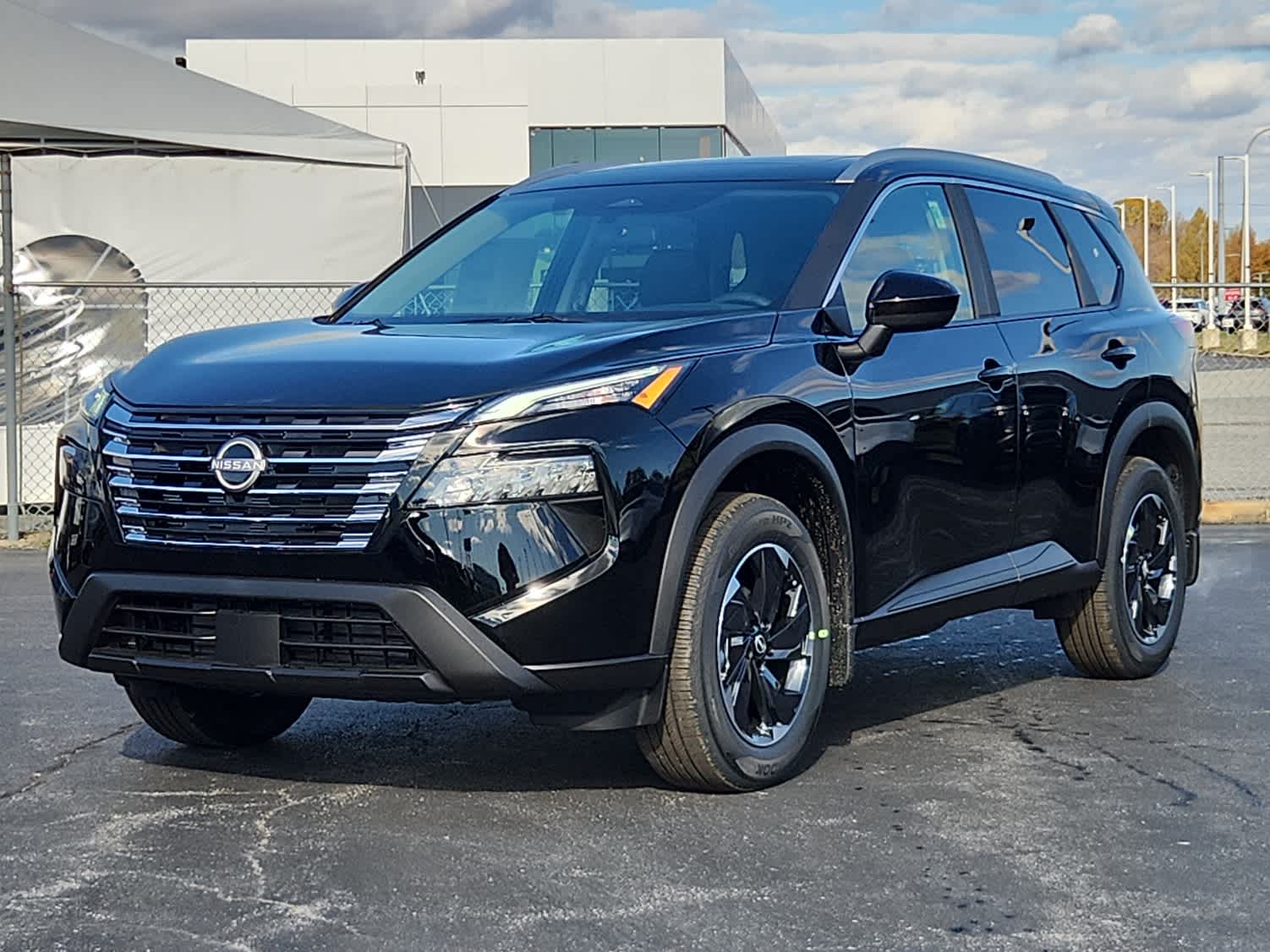 2026 Nissan Rogue SV's photo