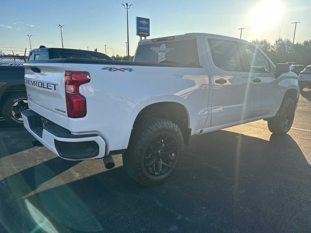 Used 2022 Chevrolet Silverado 1500 Custom 4WD Crew Cab 147 Truck Crew Cab
