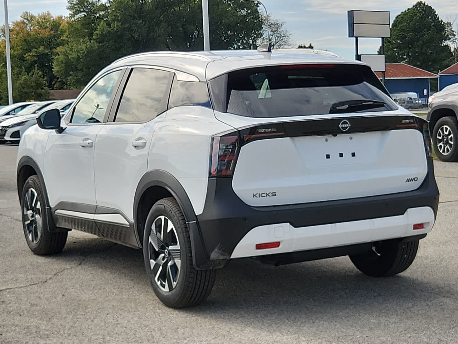2026 Nissan Kicks SV photo 2