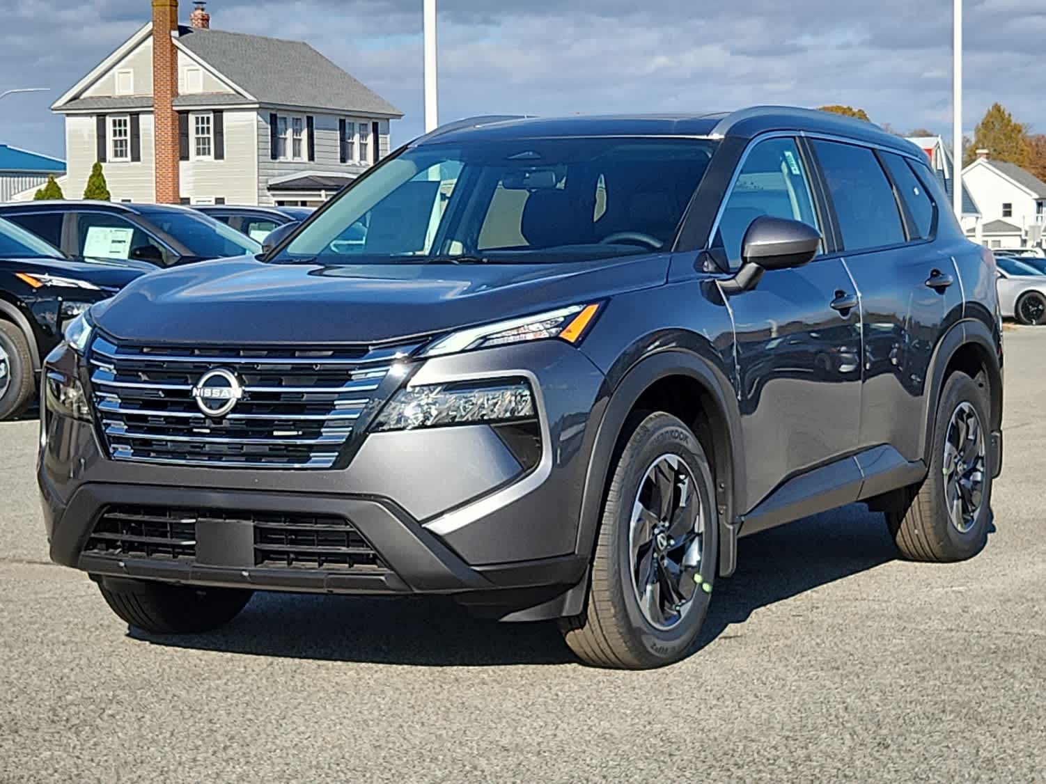 2026 Nissan Rogue SV's photo