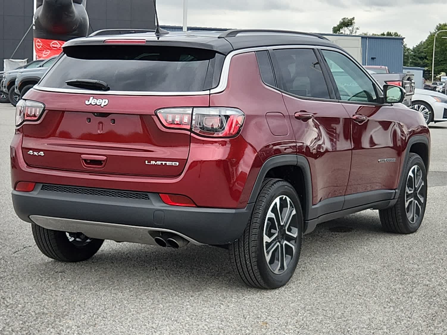 2022 Jeep Compass Limited photo 2