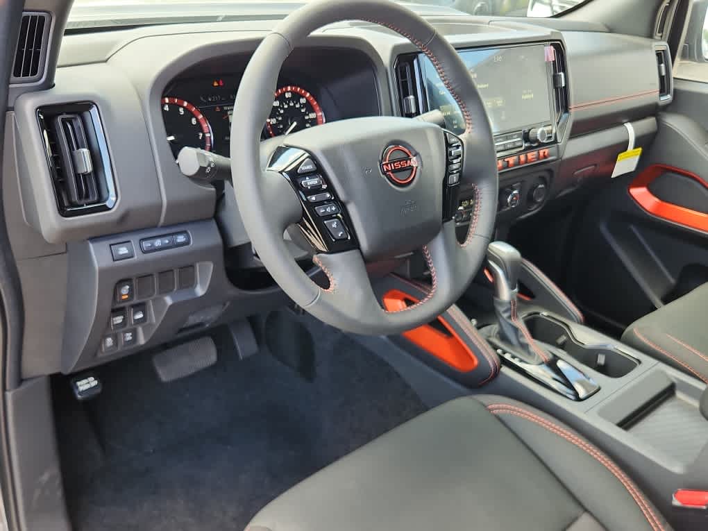 2025 Nissan Frontier PRO-4X - Photo 11