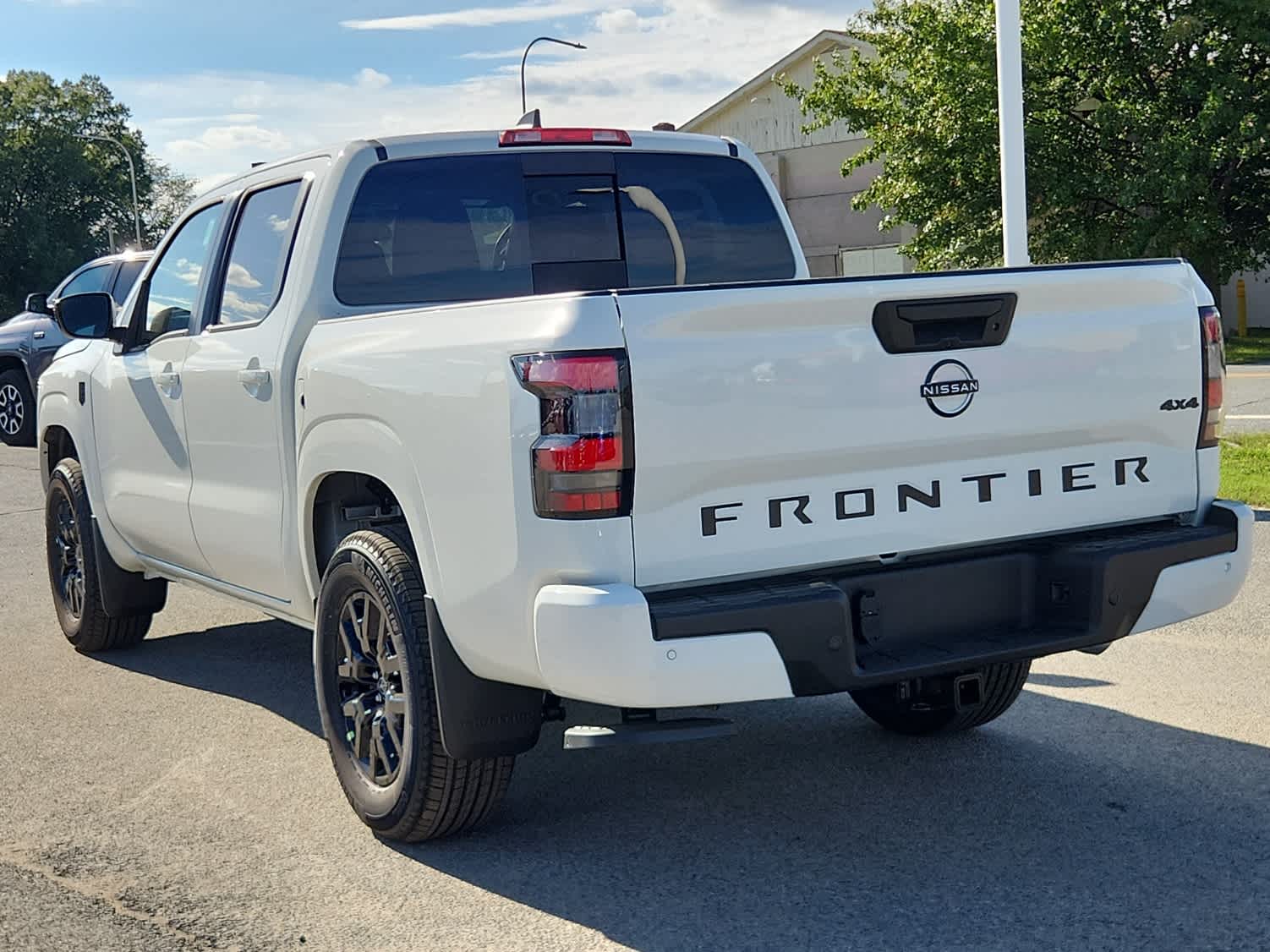2026 Nissan Frontier SV Crew Cab photo 4