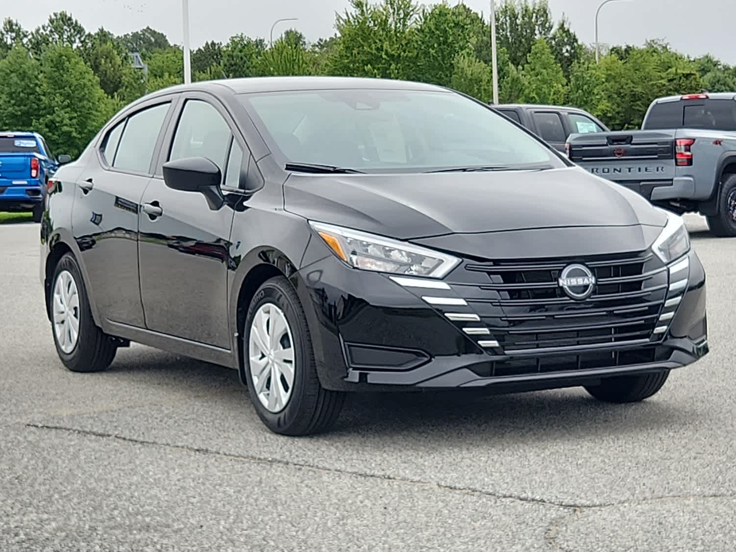 2025 Nissan Versa S photo 2