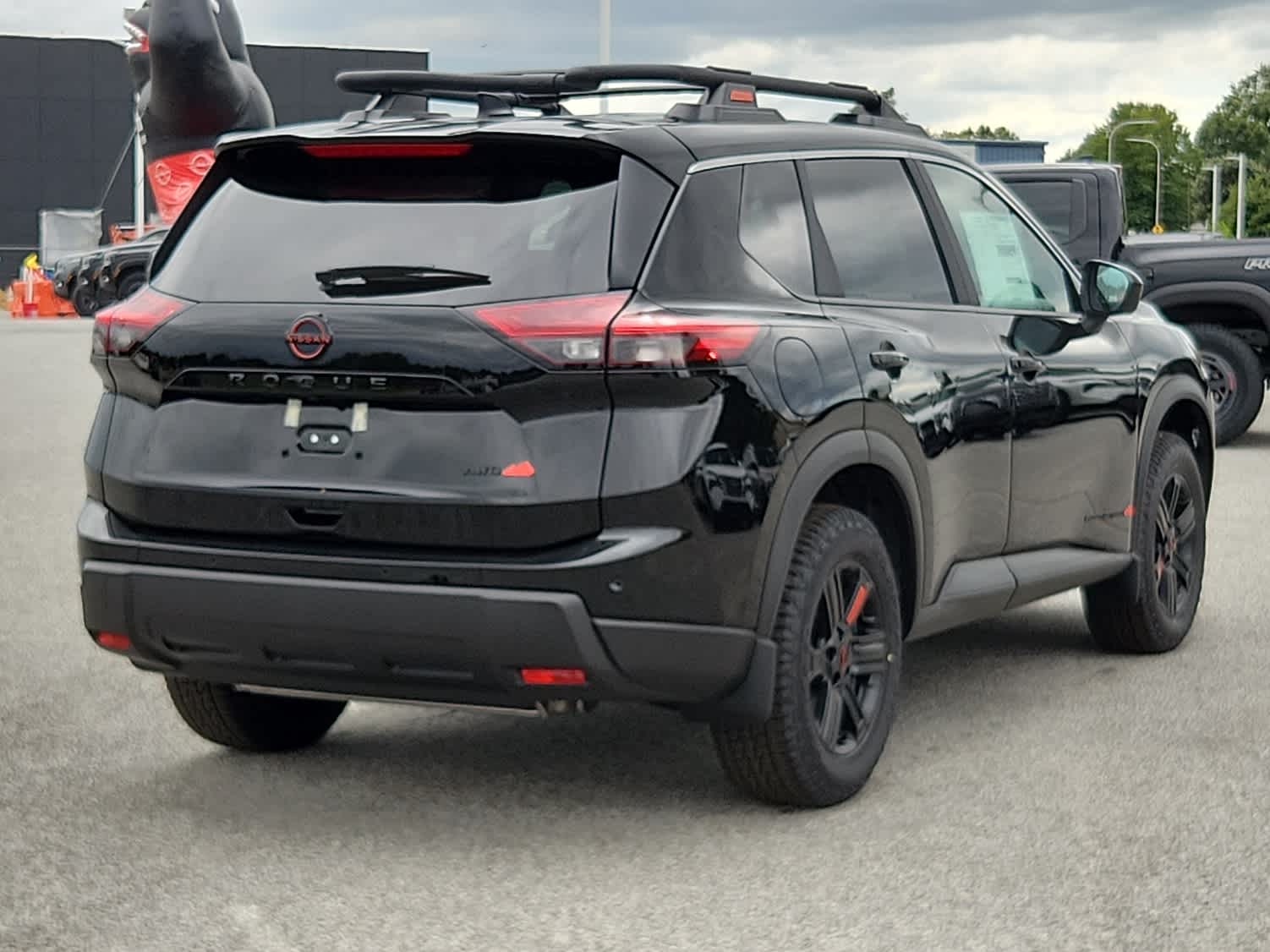 2026 Nissan Rogue SV photo 2