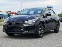 2025 Nissan Versa SR CVT