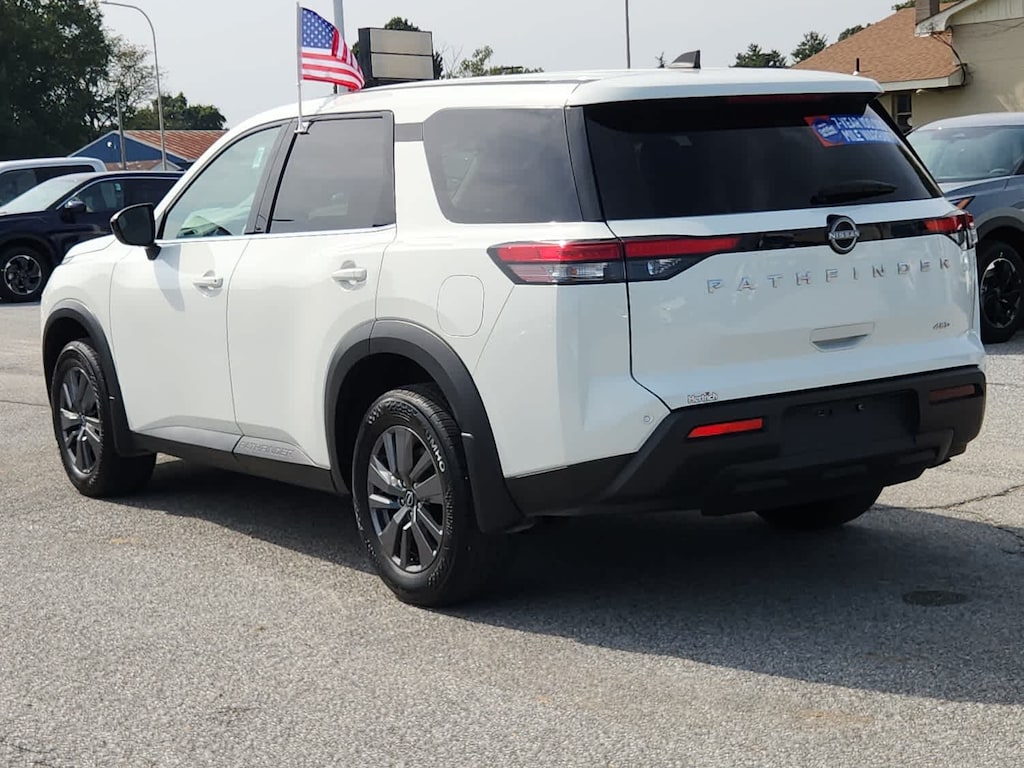 Used 2024 Nissan Pathfinder S SUV