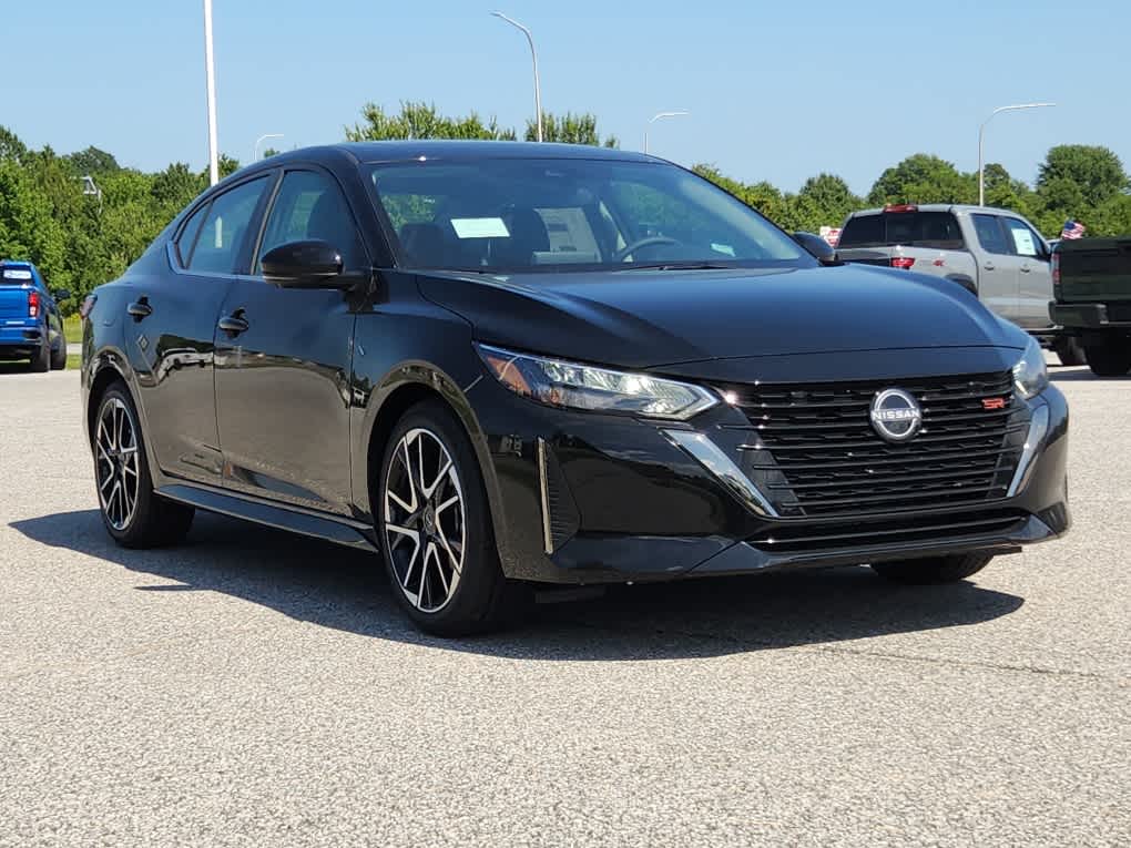 2025 Nissan Sentra SR photo 2