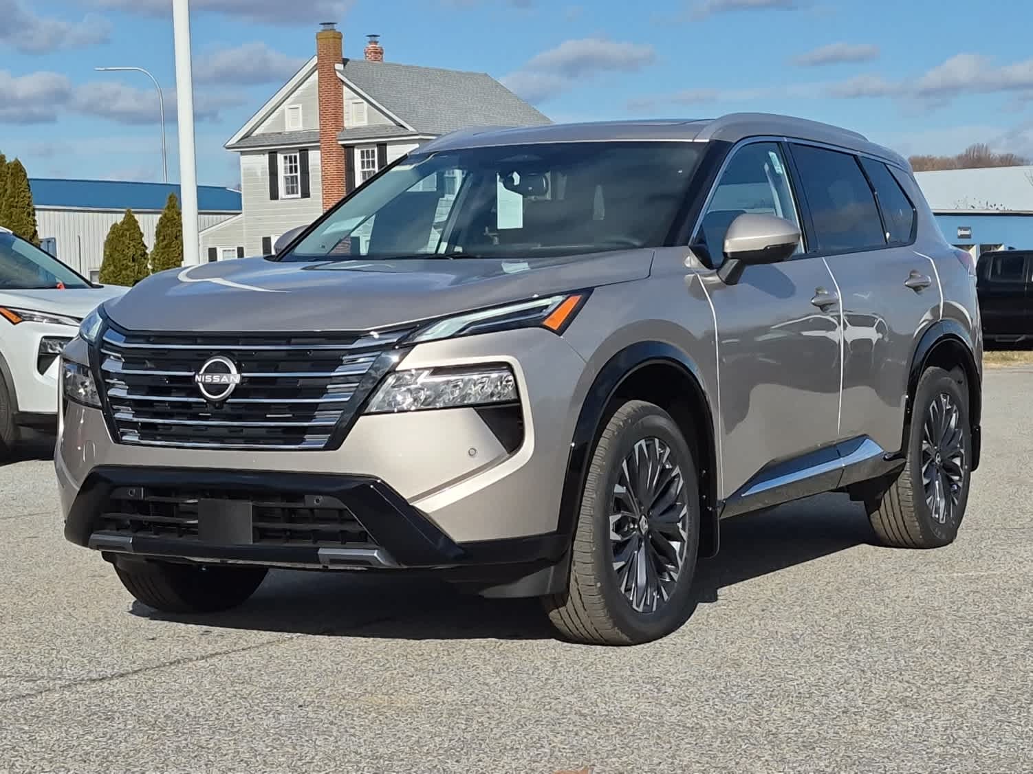 2026 Nissan Rogue Platinum's photo