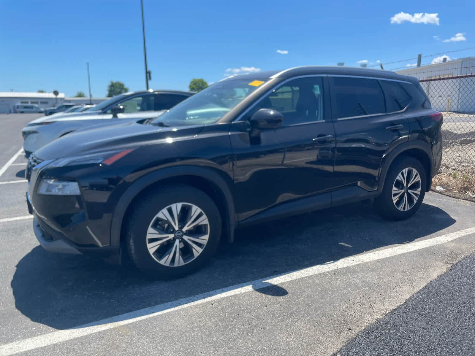 2023 Nissan Rogue SV AWD's photo