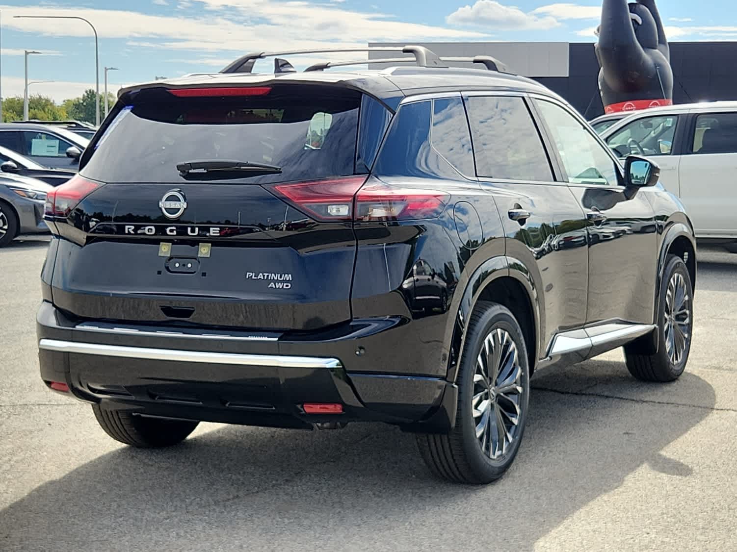 2026 Nissan Rogue Platinum photo 2