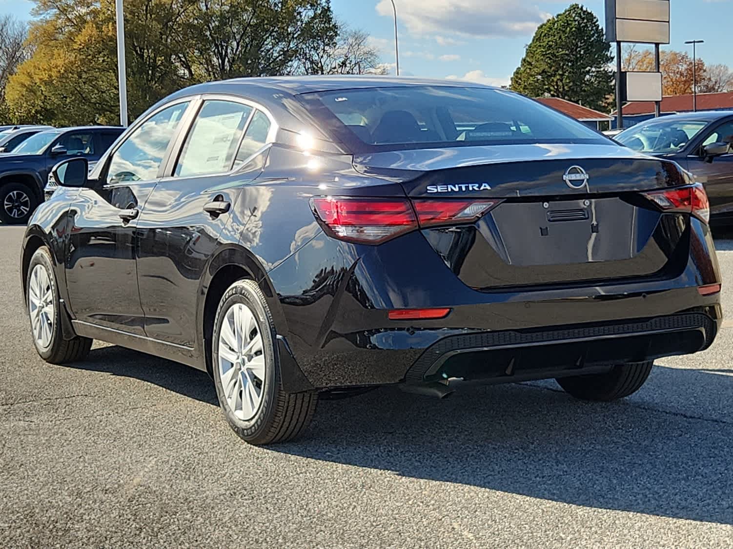 2025 Nissan Sentra S photo 4