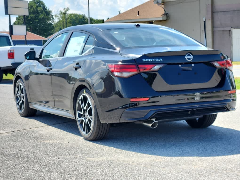 2025 Nissan Sentra SR photo 4