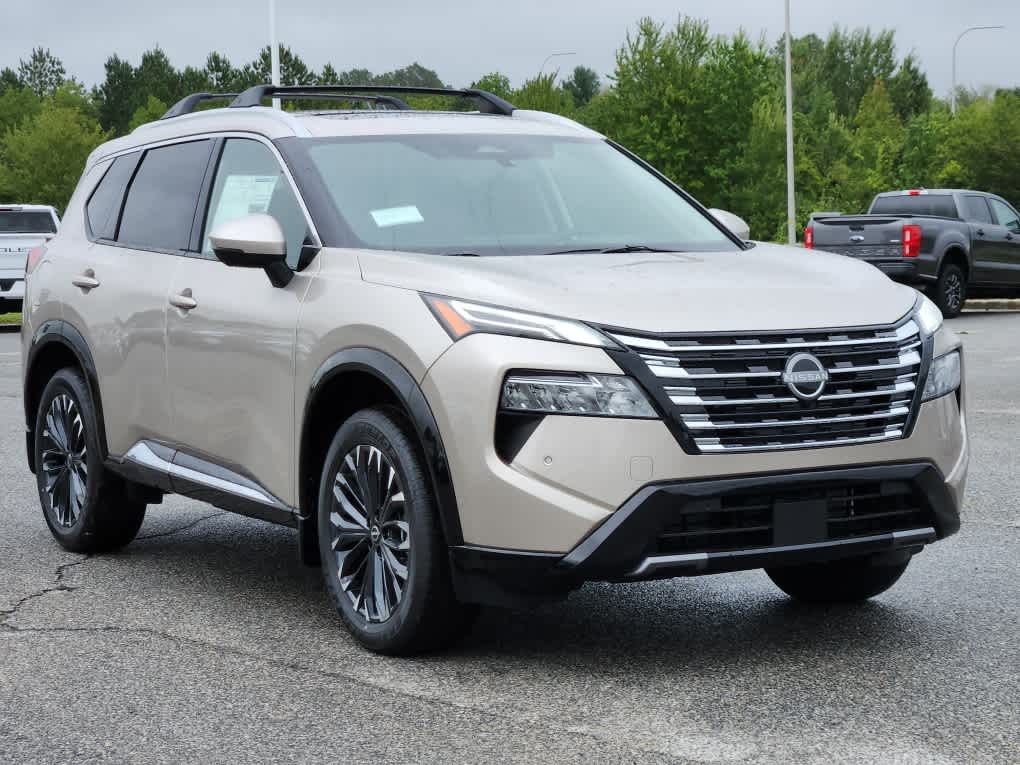 2026 Nissan Rogue Platinum photo 2