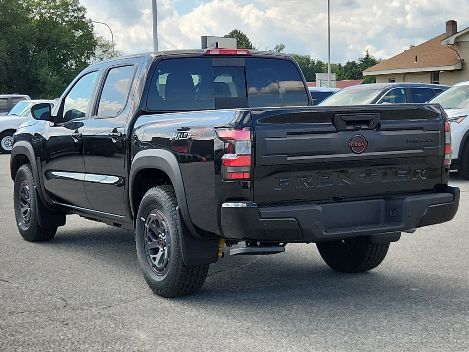 2025 Nissan Frontier PRO-4X Crew Cab photo 4