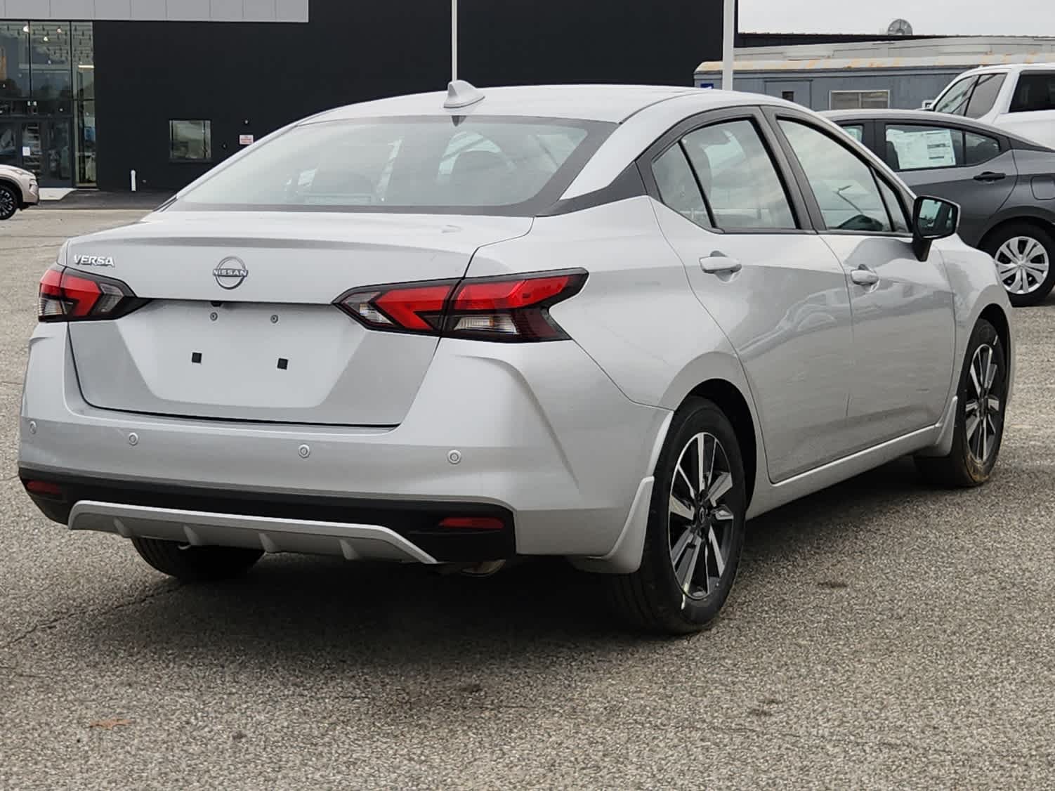 2025 Nissan Versa SV photo 3