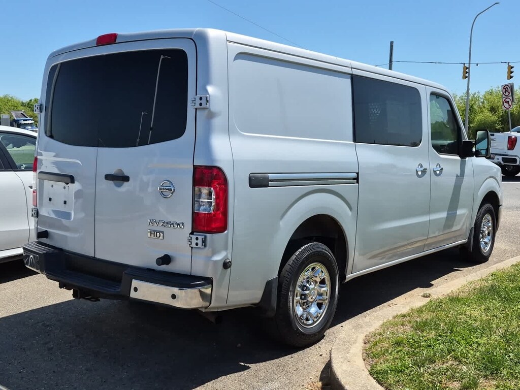 Used 2016 Nissan NV2500HD SL Van