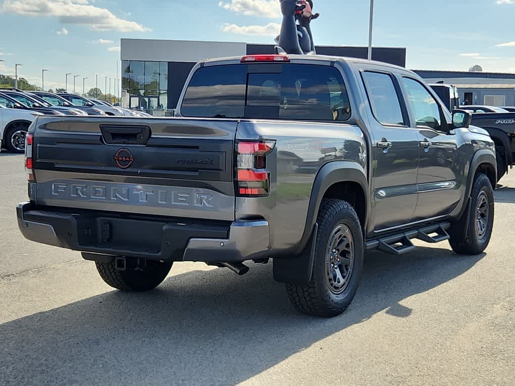 2026 Nissan Frontier PRO-4X Crew Cab photo 3