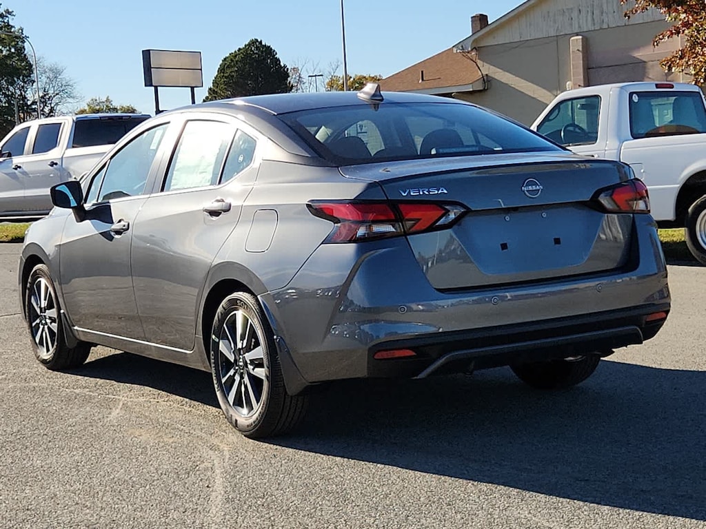 New 2025 Nissan Versa SV CVT