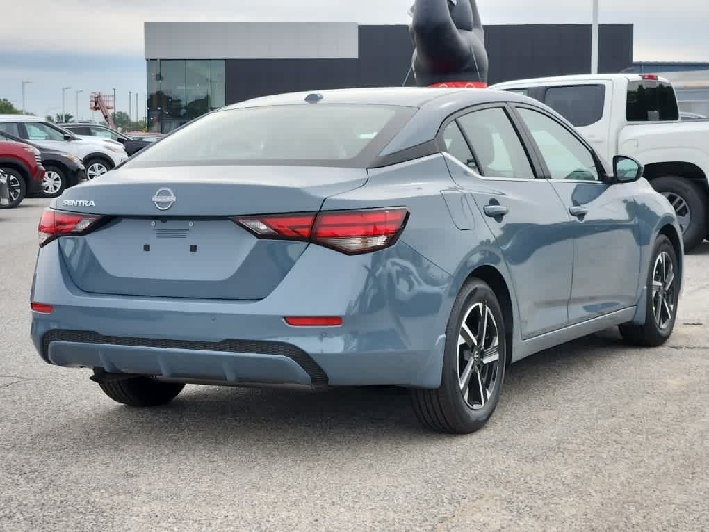 2025 Nissan Sentra SV photo 4