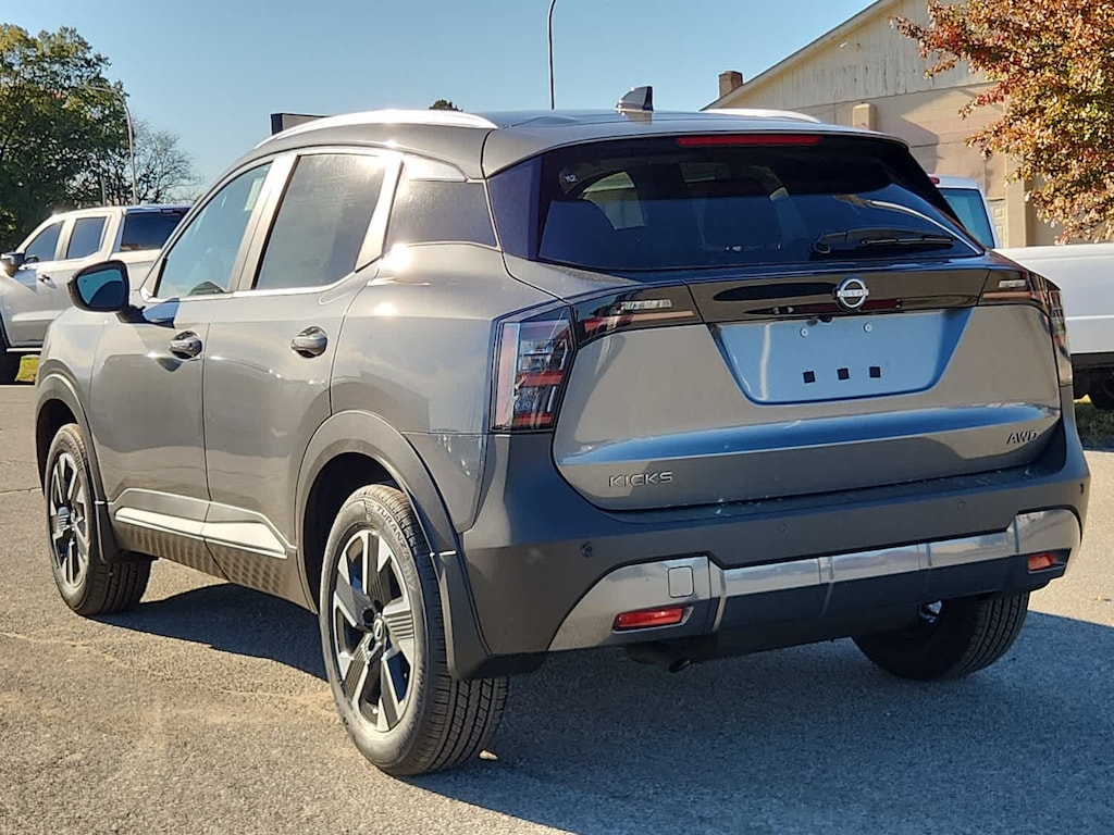 New 2026 Nissan Kicks SV AWD