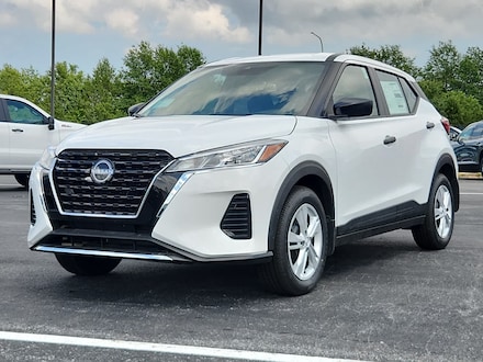 2025 Nissan Kicks Play S FWD