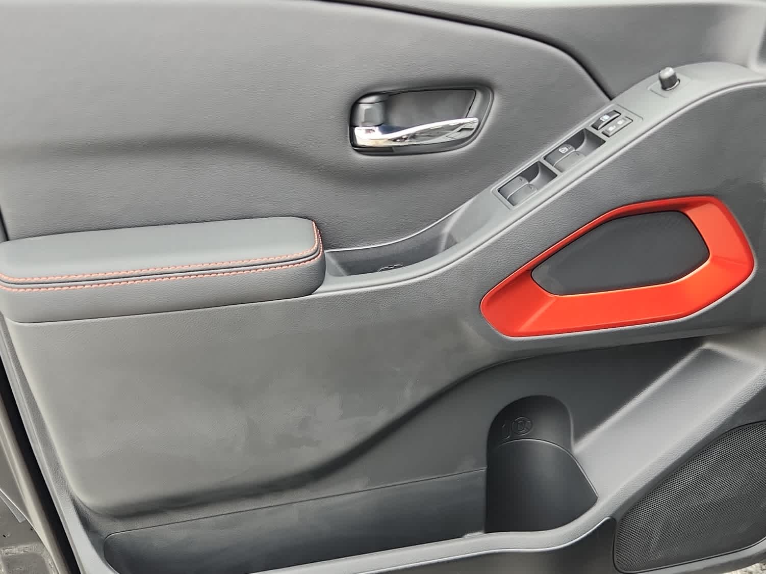2025 Nissan Frontier PRO-4X - Photo 9
