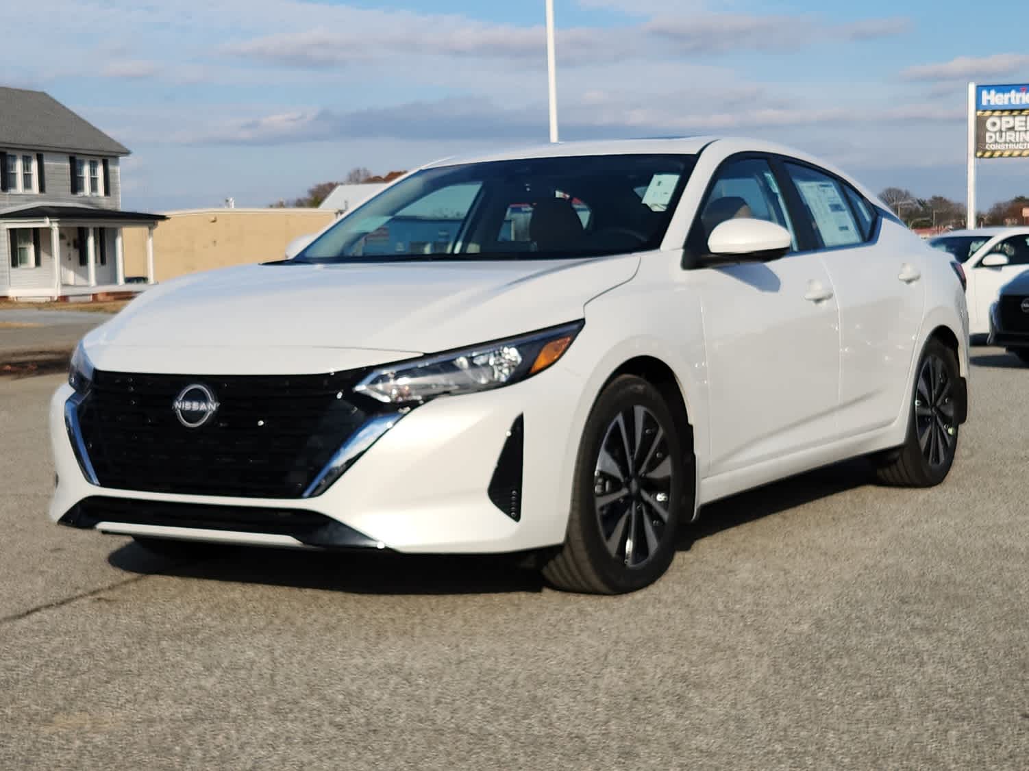 2025 Nissan Sentra SV's photo