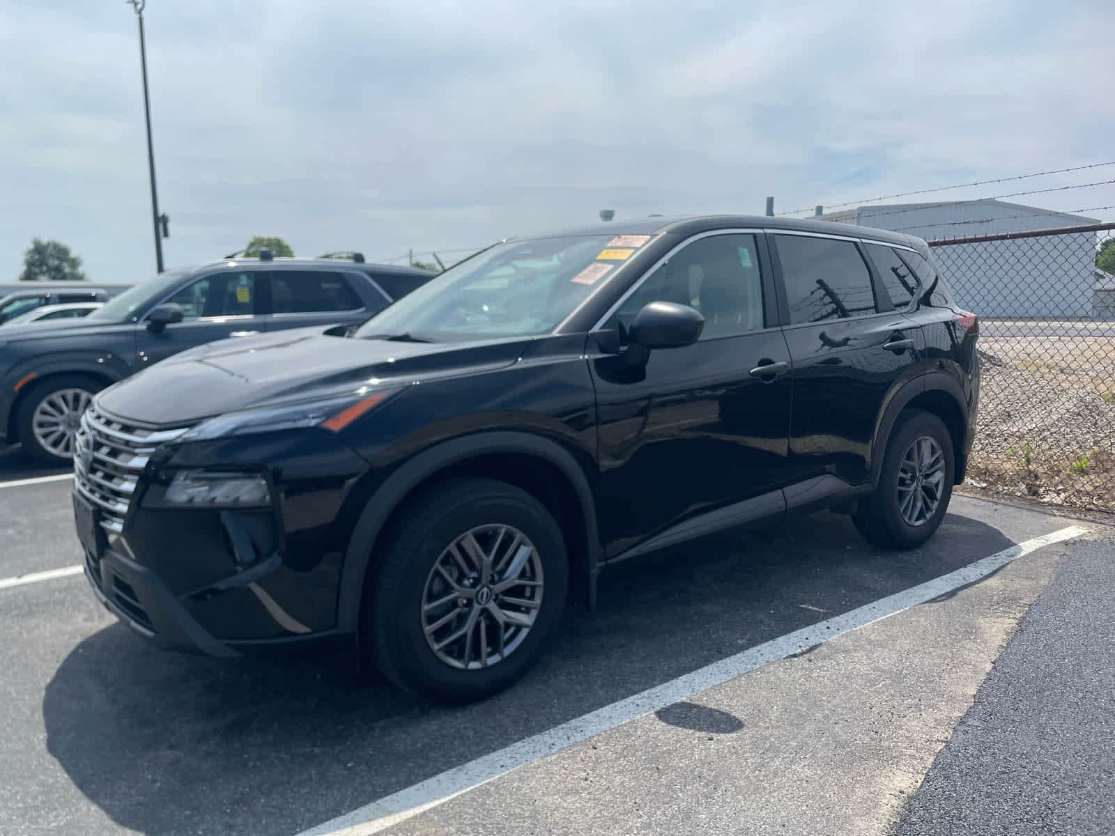 2025 Nissan Rogue S FWD's photo