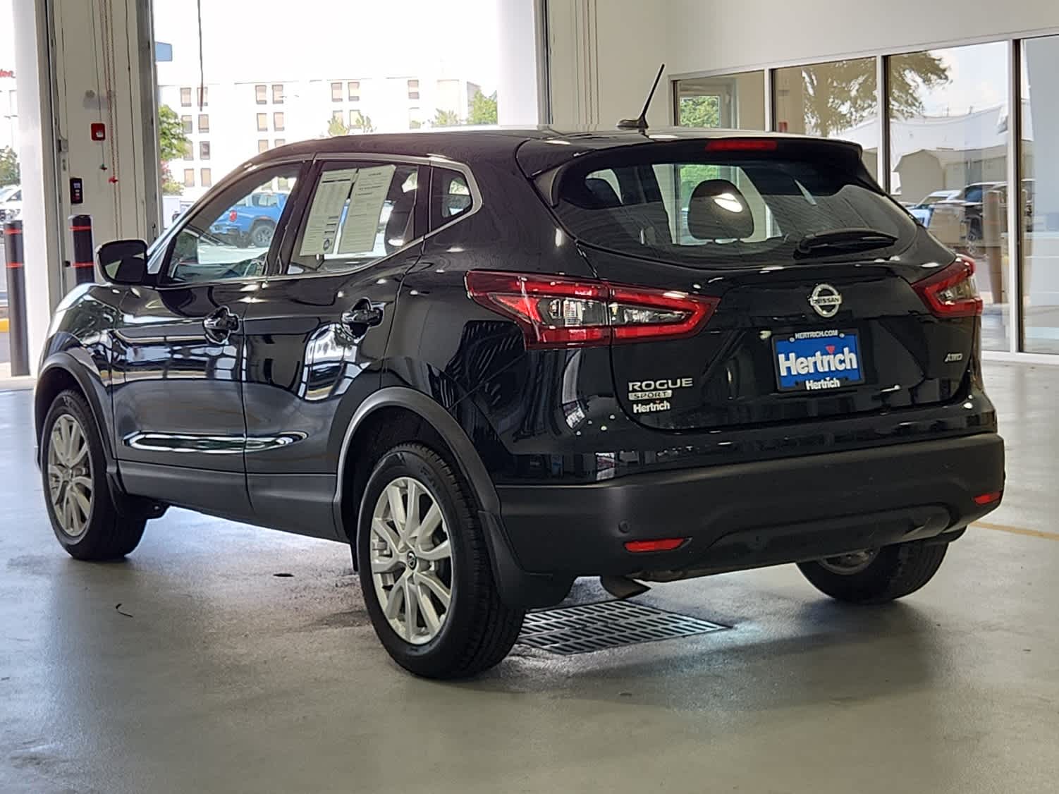 2021 Nissan Rogue Sport S photo 4
