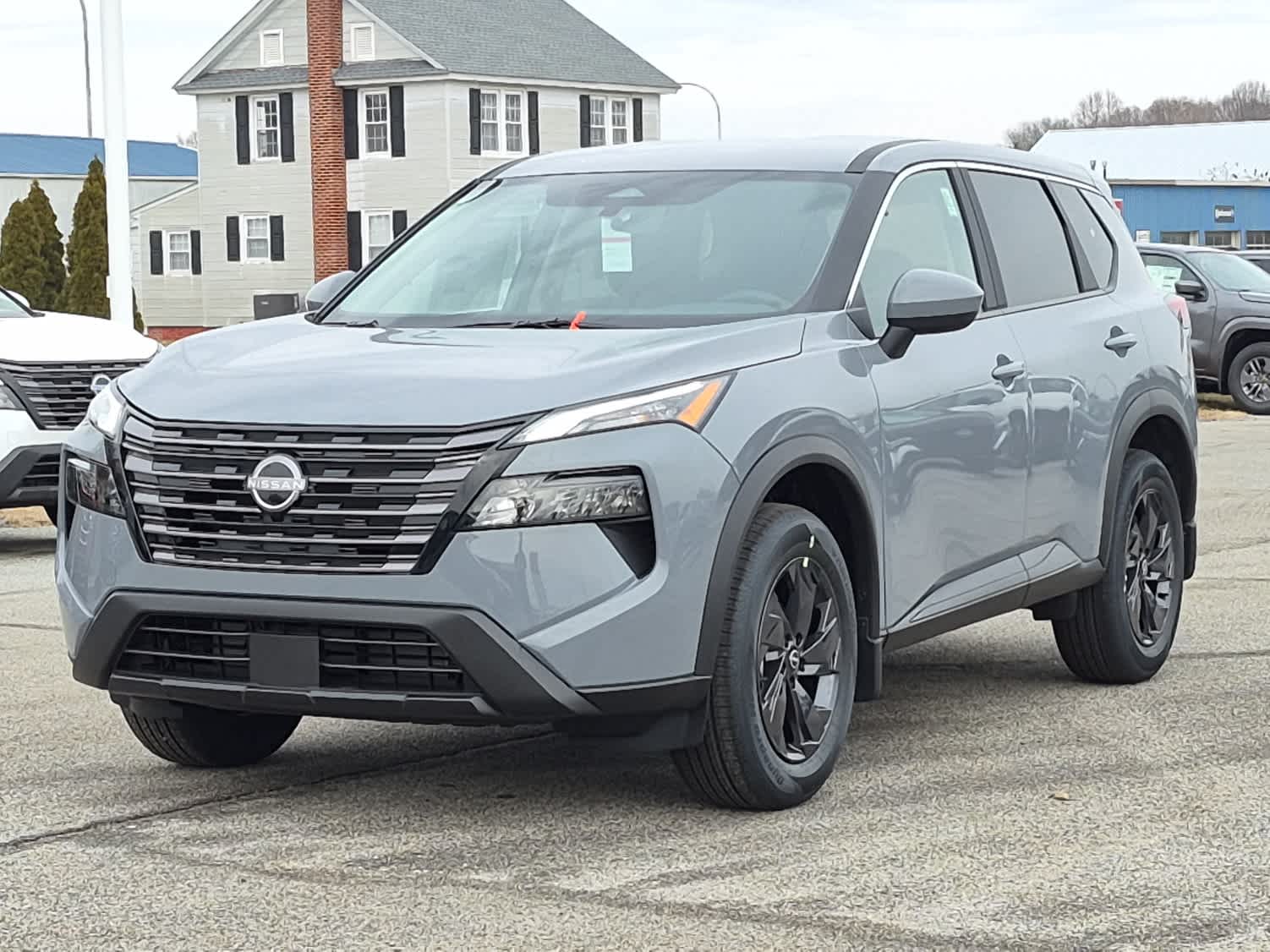 2026 Nissan Rogue SV's photo