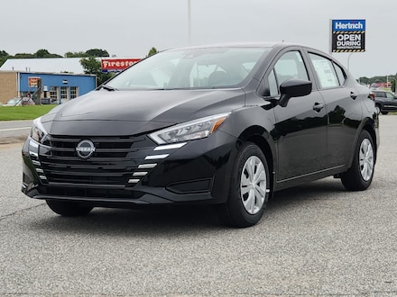 2025 Nissan Versa S CVT