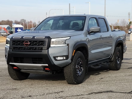 2025 Nissan Frontier PRO-4X Crew Cab 4x4 Crew Cab 4x4