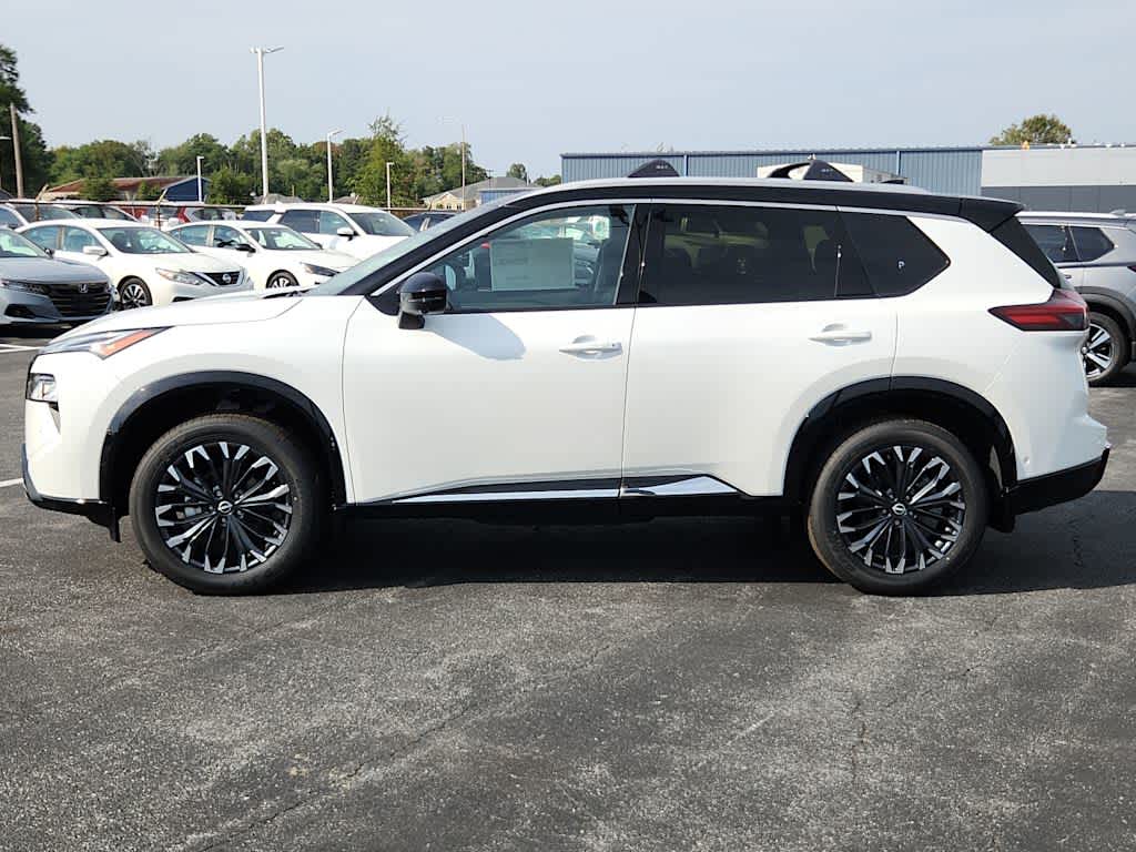 2026 Nissan Rogue Platinum photo 2
