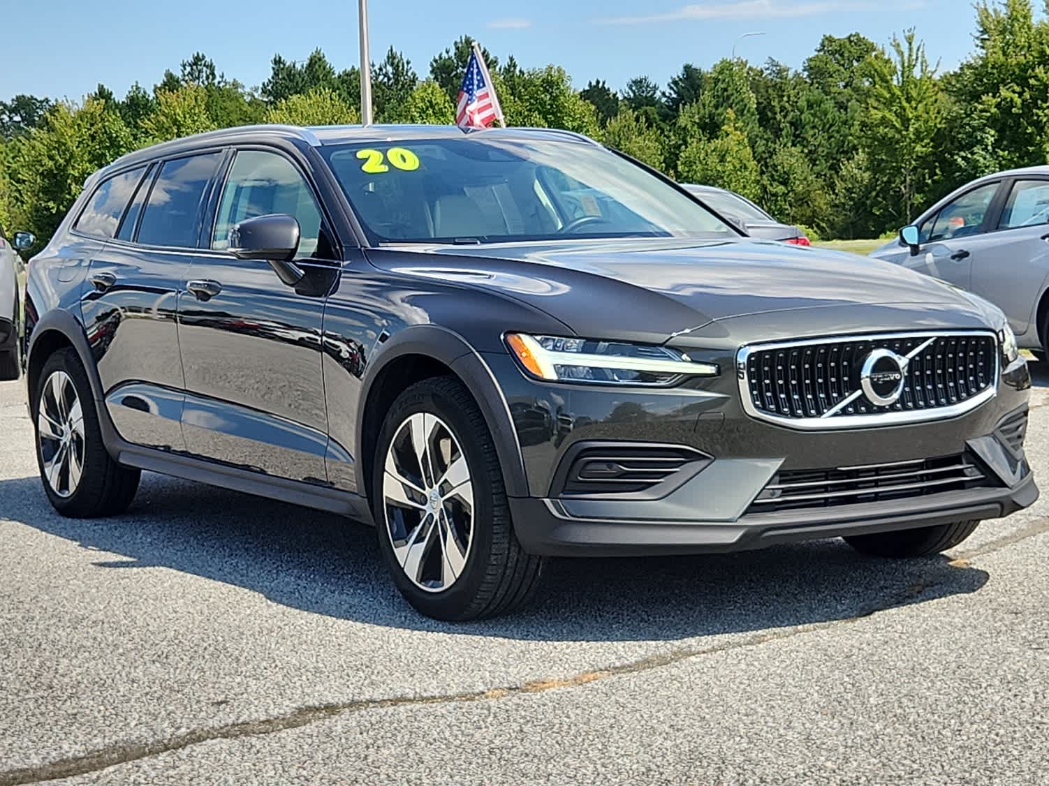 Used 2020 Volvo V60 Cross Country Base with VIN YV4102WK3L1039606 for sale in Dover, DE