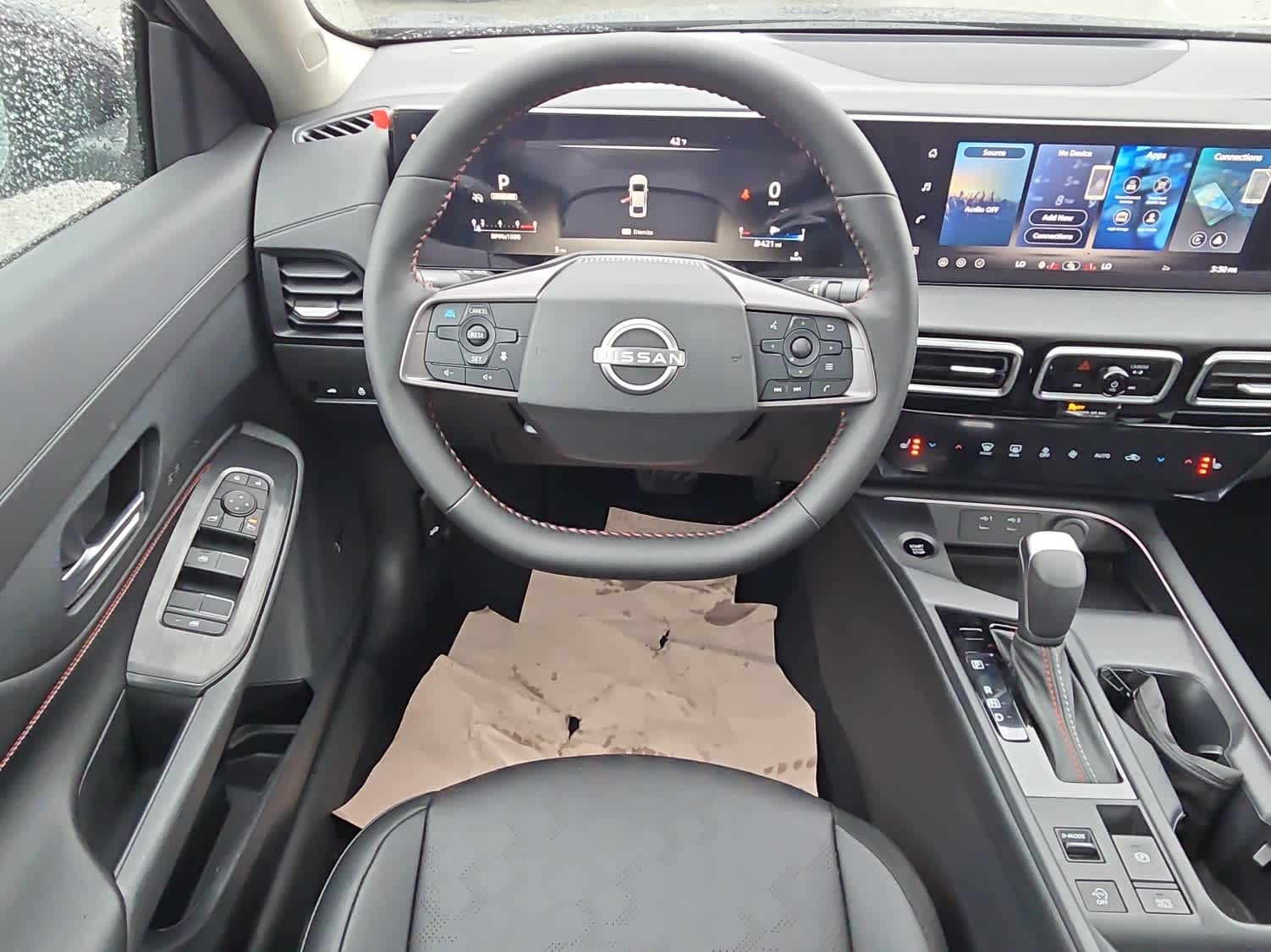 2026 Nissan Sentra SR - Photo 8